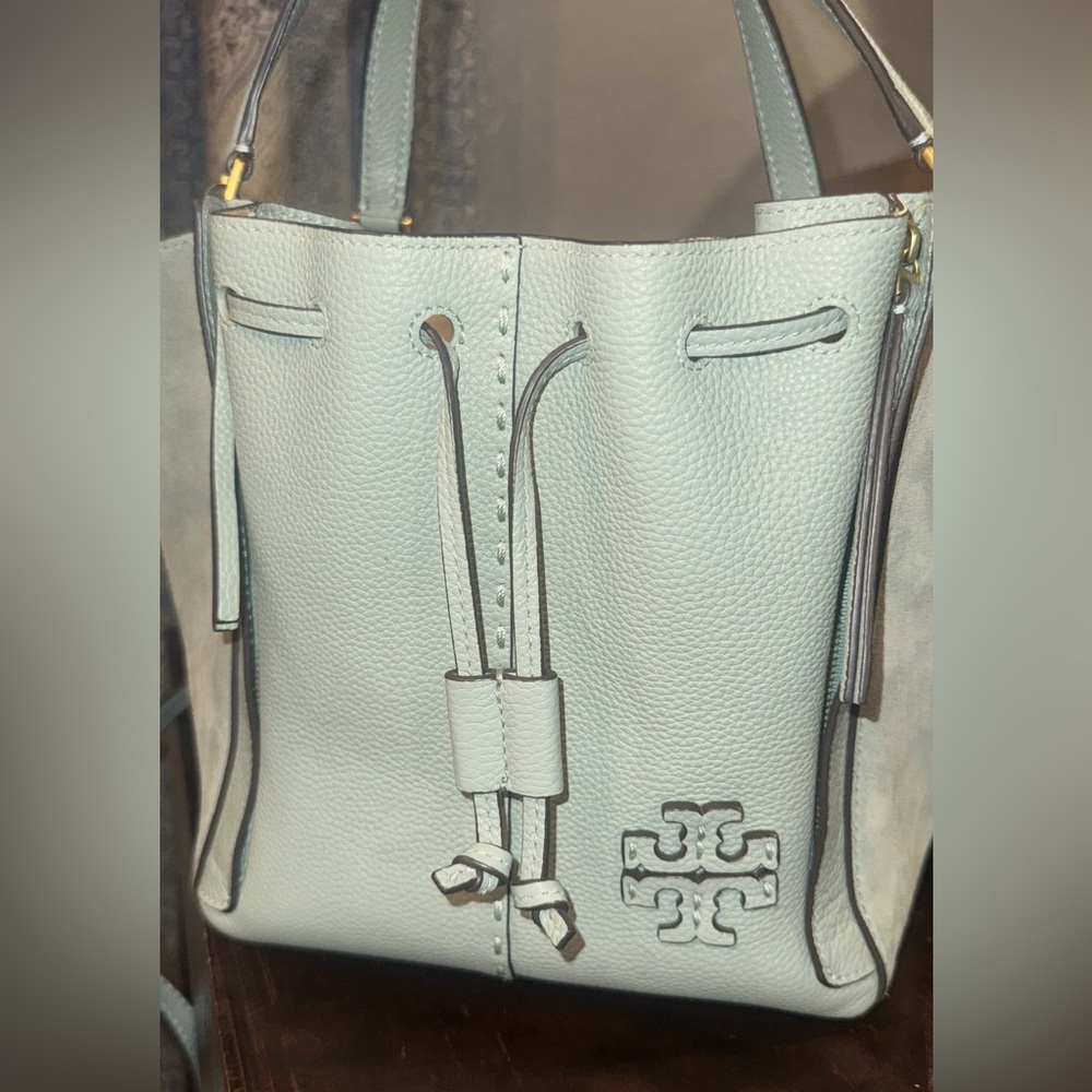 Tory Burch
McGraw Dragonfly Drawstring Bag